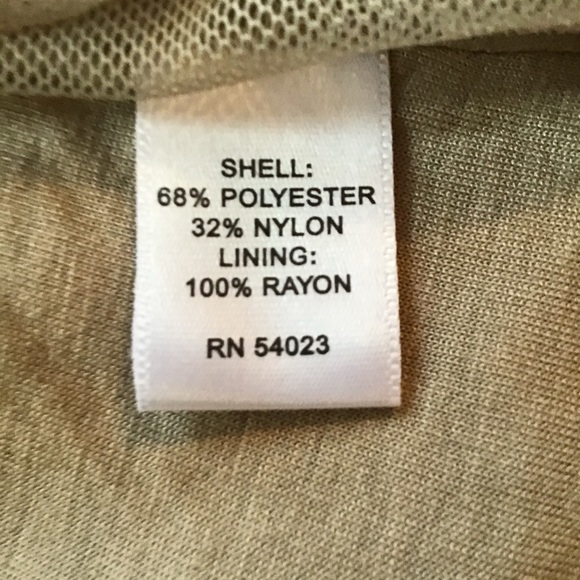 BANANA REPUBLIC TANK TOP WITH UNIQUELY MADE FLOWERS - Picture 4 of 10